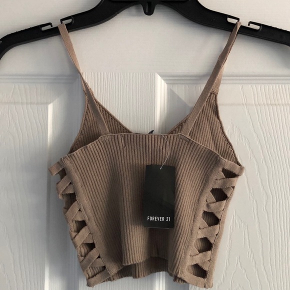 Crop top - Picture 2 of 4